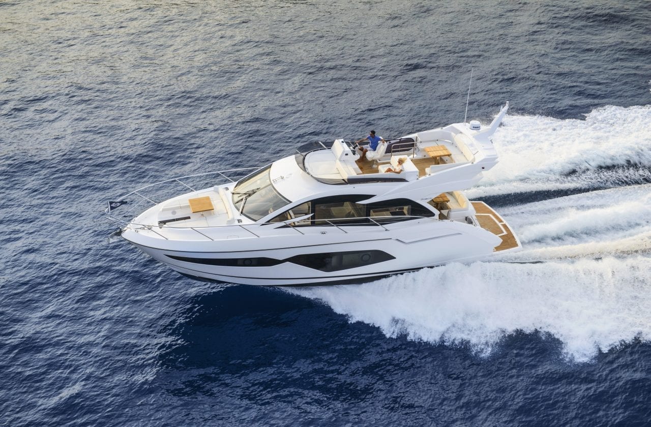 Man-52-yacht-sold-ext.