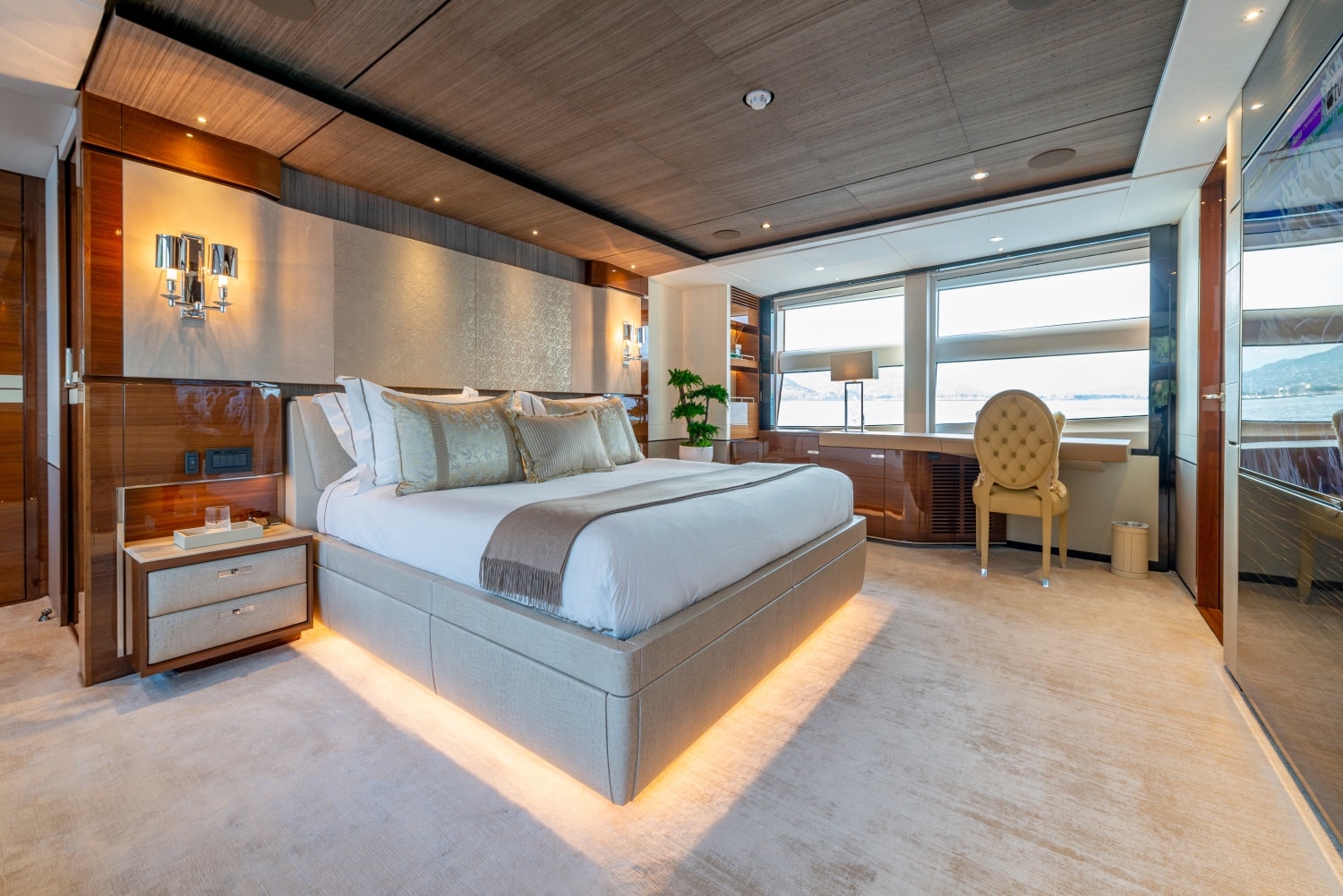 Princess 35m - RIVIERA LIVING 60