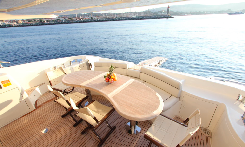 Azimut 62 Evo yacht for sale cockpit 4