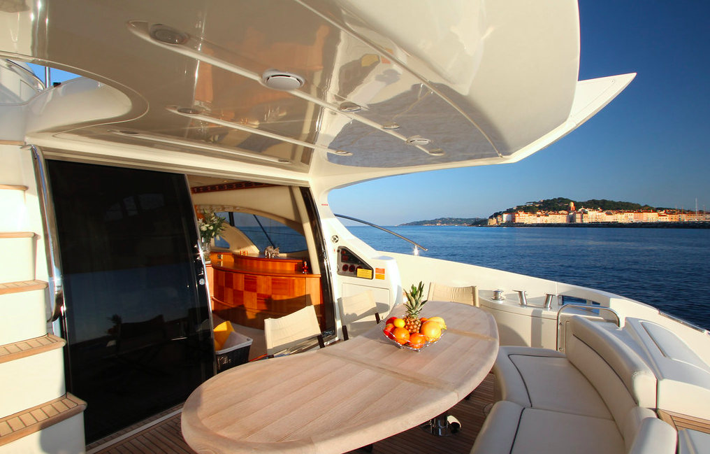 Azimut 62 Evo yacht for sale cockpit