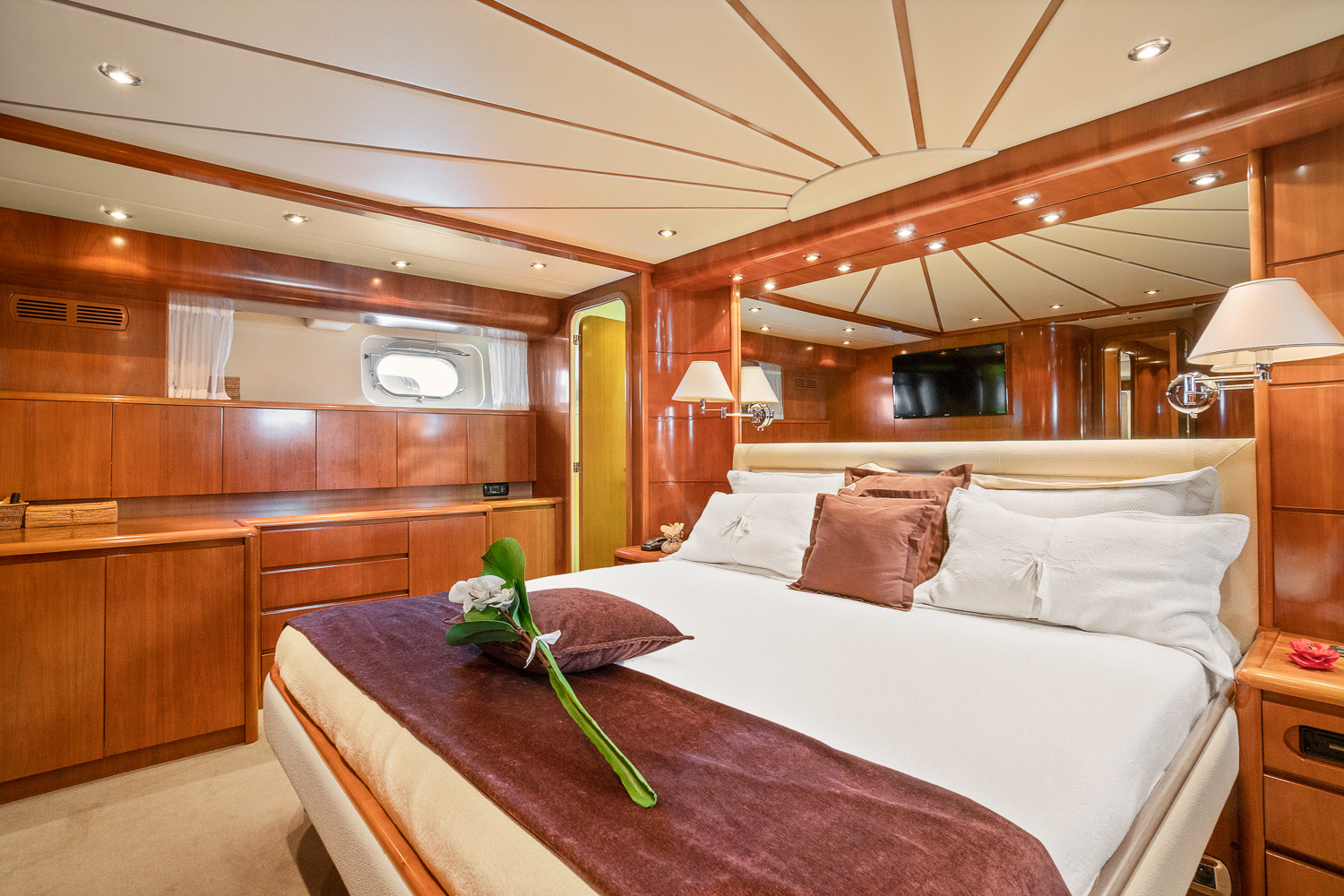 Falcon 90 Yacht For Sale Master Cabin 1-1
