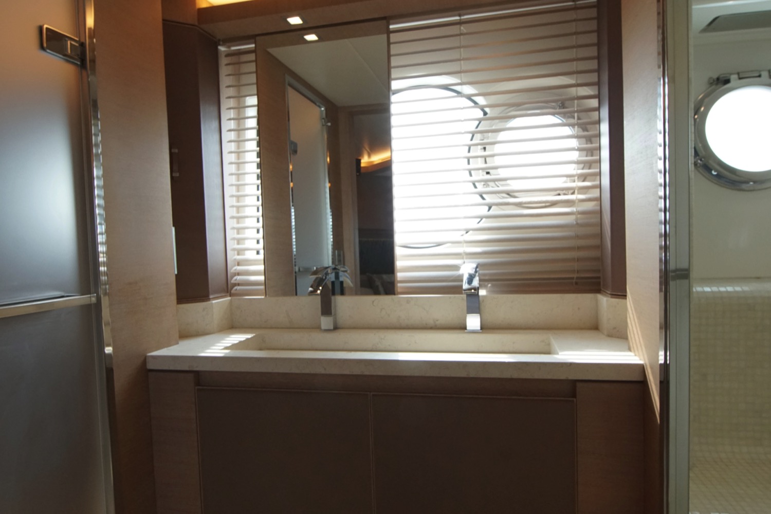 MCY 76 yacht for sale master ensuite