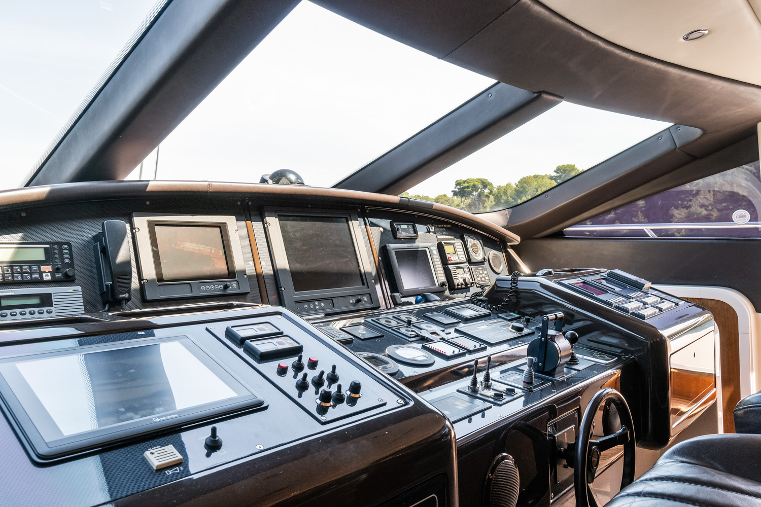 mangust 92 yacht for sale116
