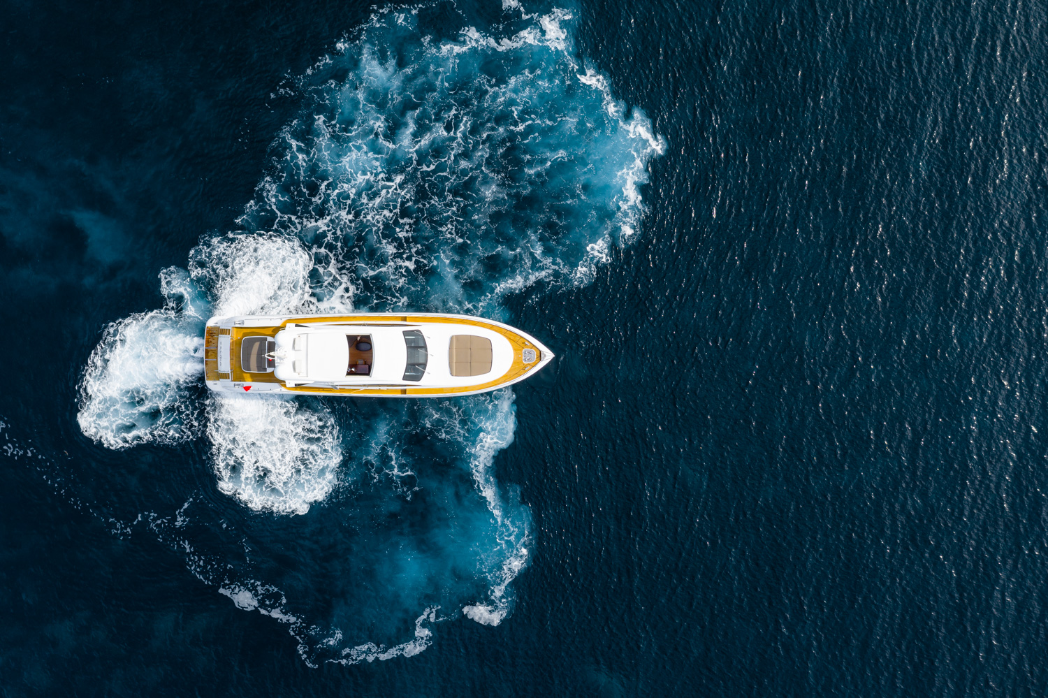 overmarnie mangusta 92 yacht for sale 49