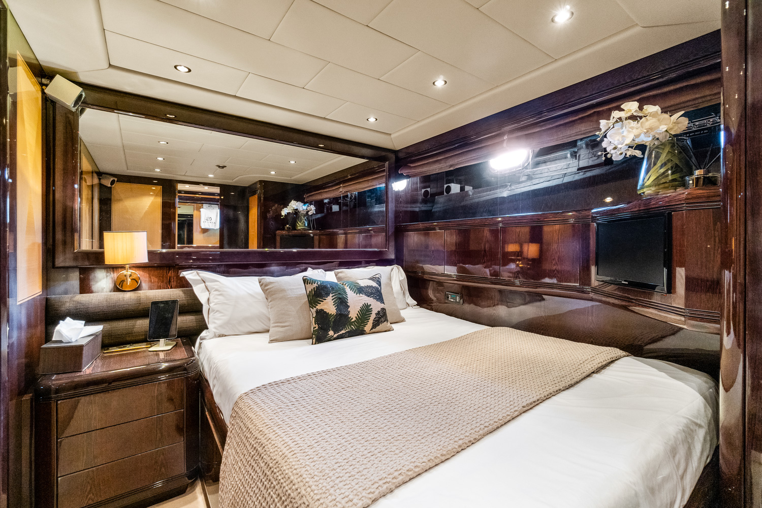 mangust 92 yacht for sale77