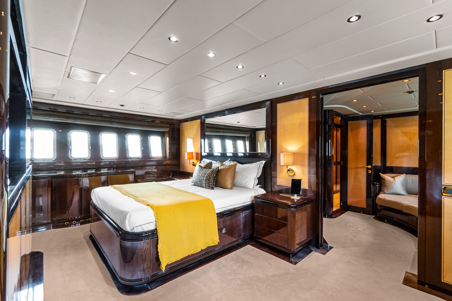 mangust 92 yacht for sale94