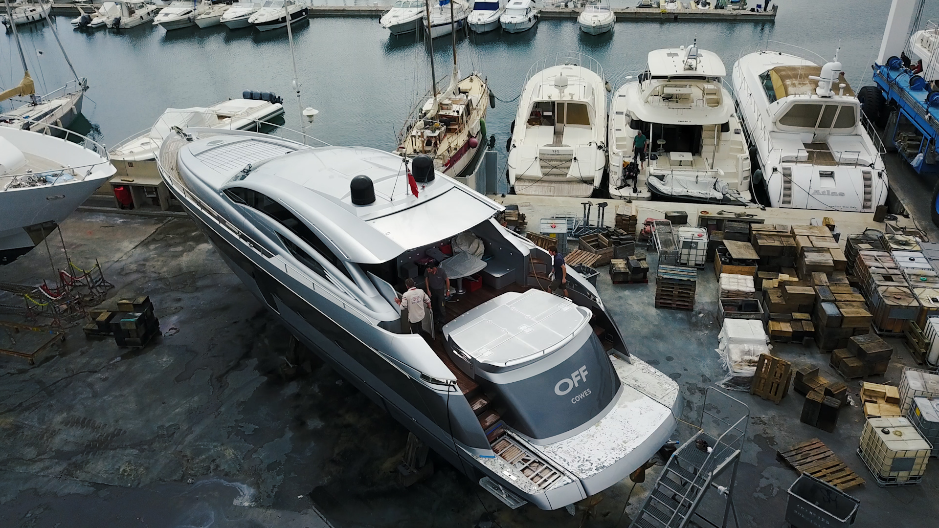 Pershing - 72 - 2010 - OFF - 05 - outside - Yacht For Sale