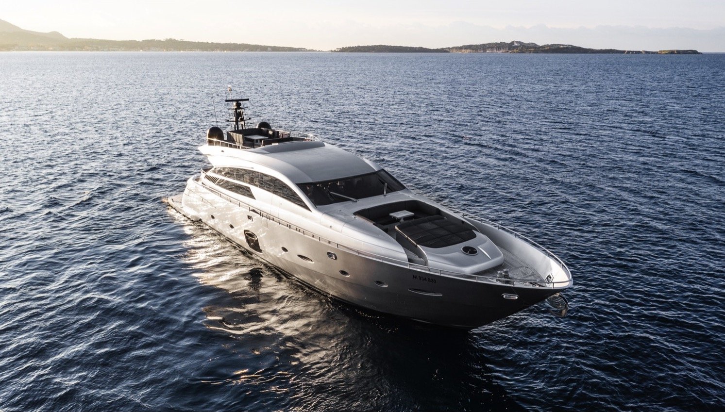 Pershing-92-Doris-yacht-for-sale-41