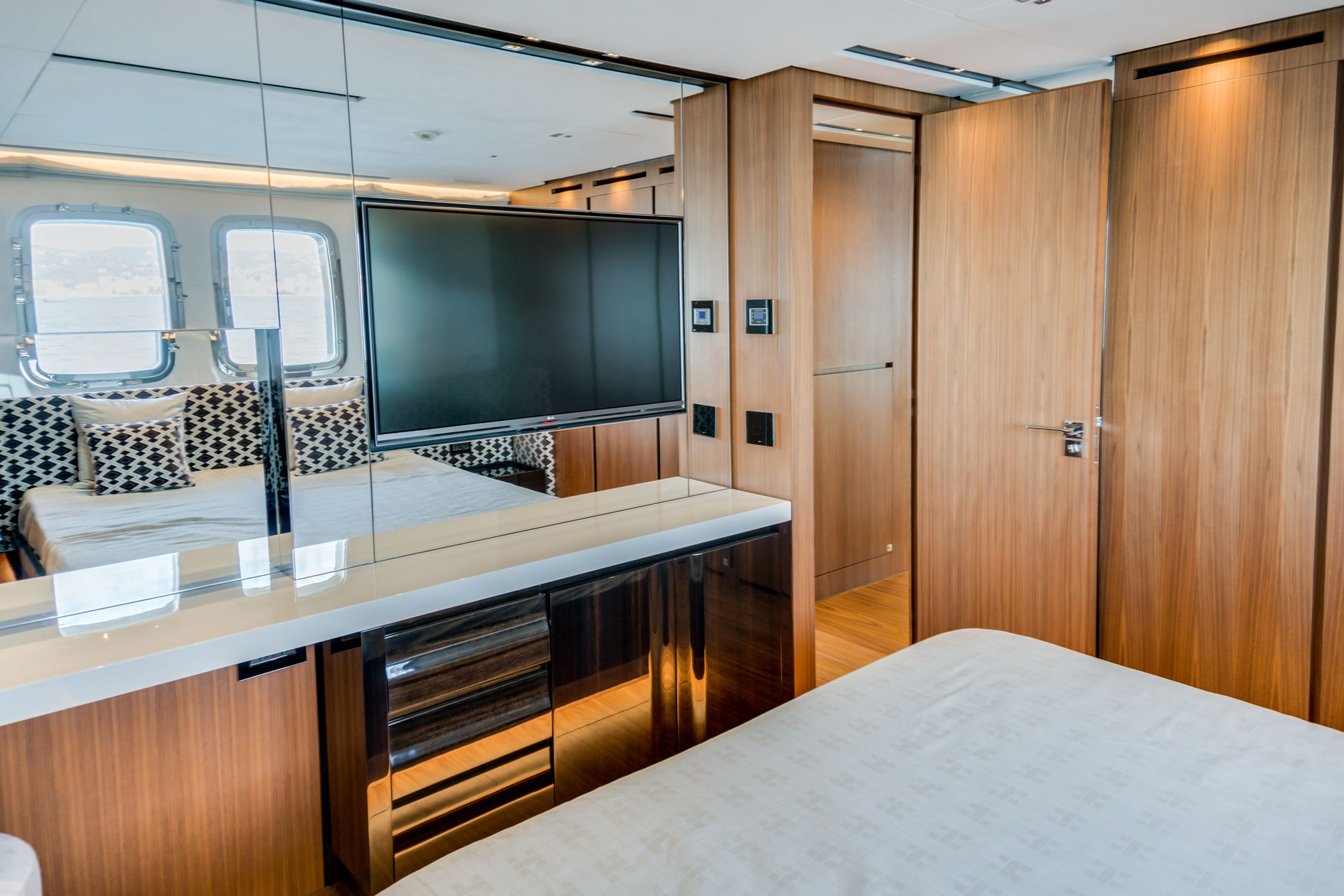 Sanlorenzo SL106 yacht for sale - Guest Cabin