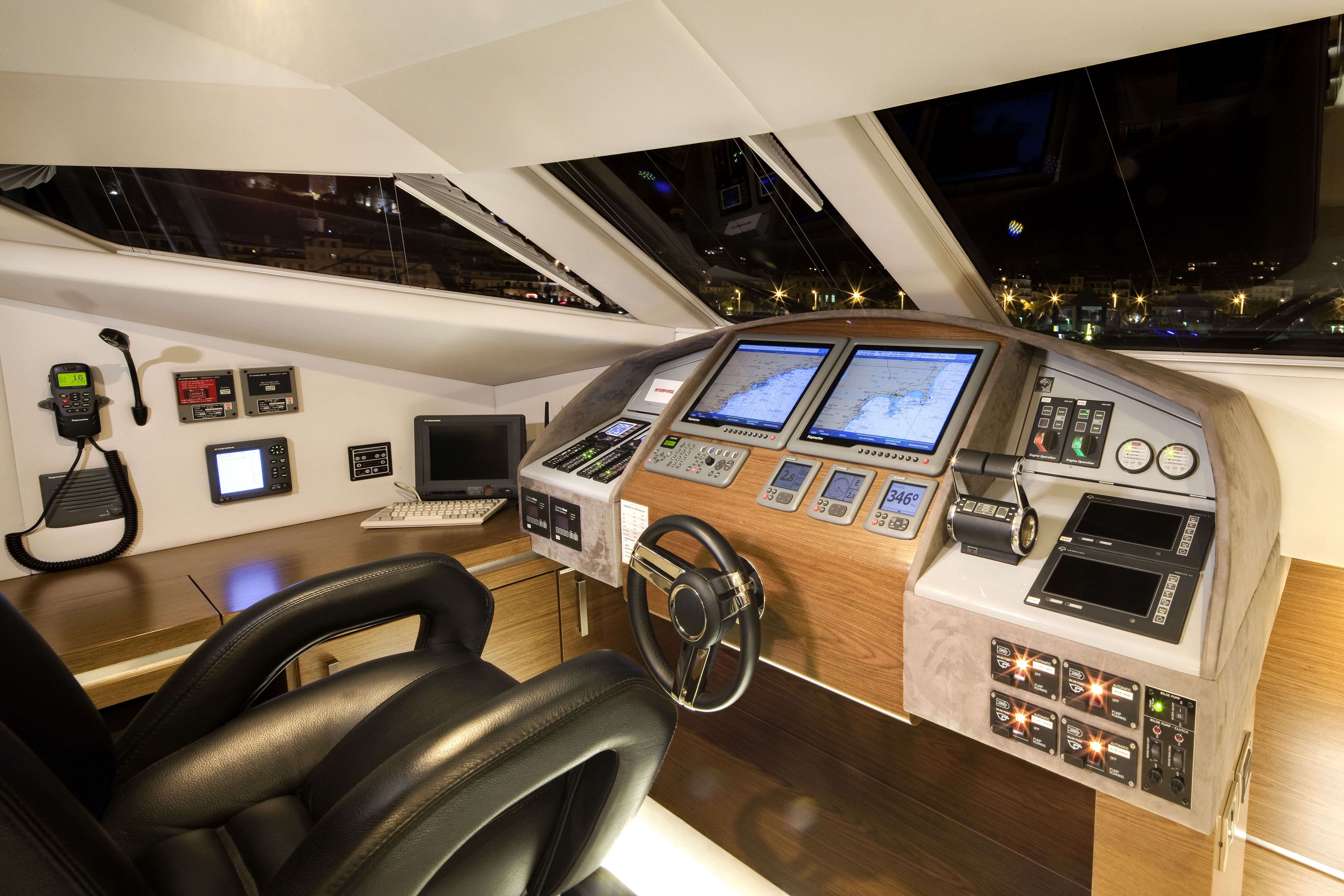 sunreef 70 power yacht for sale pilothouse 1-min