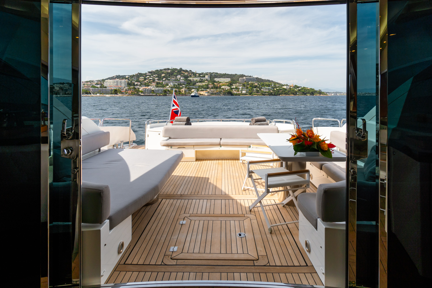 sunseeker 108 yacht for sale 44