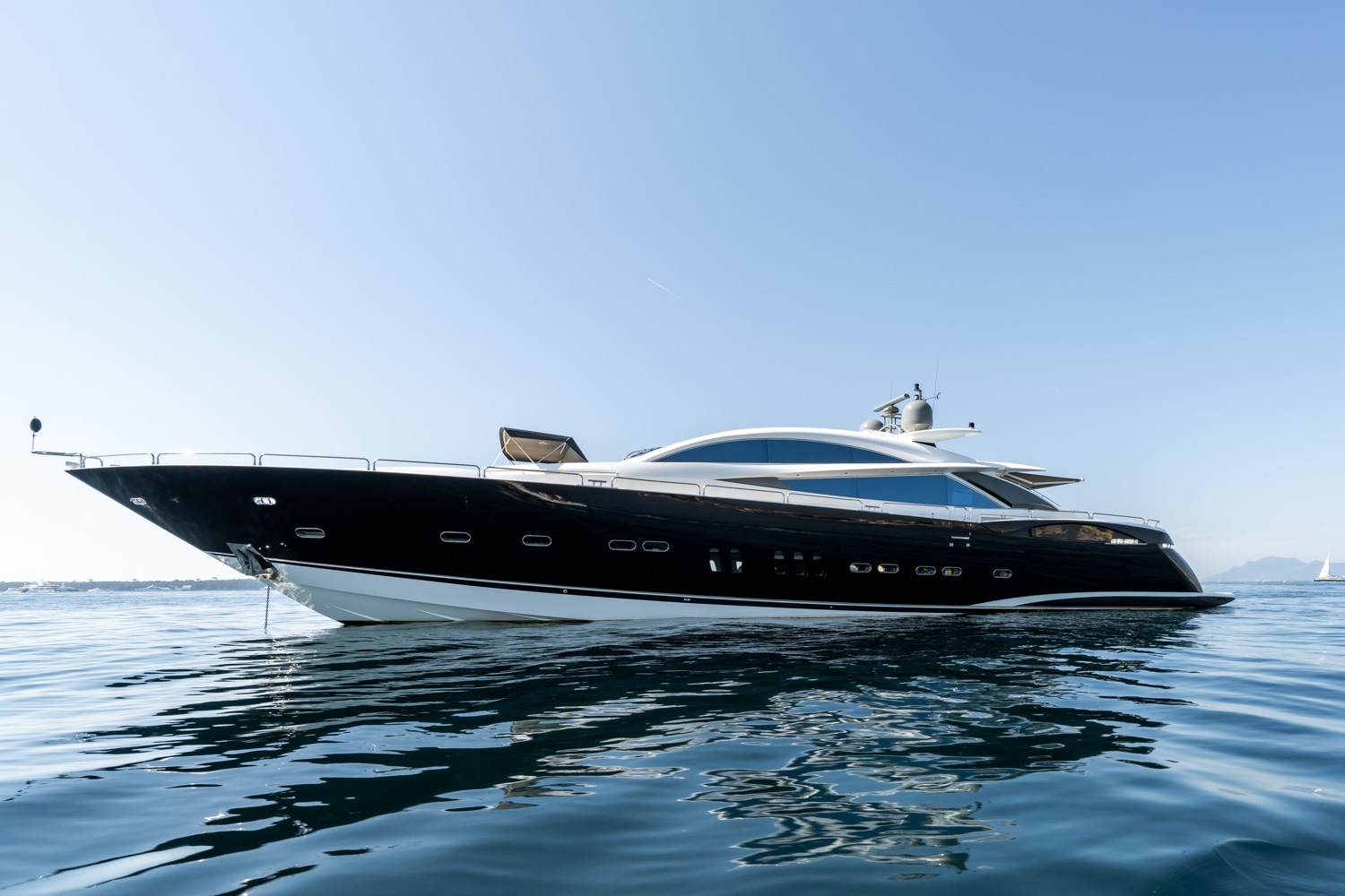 sunseeker 108 yacht for sale 7