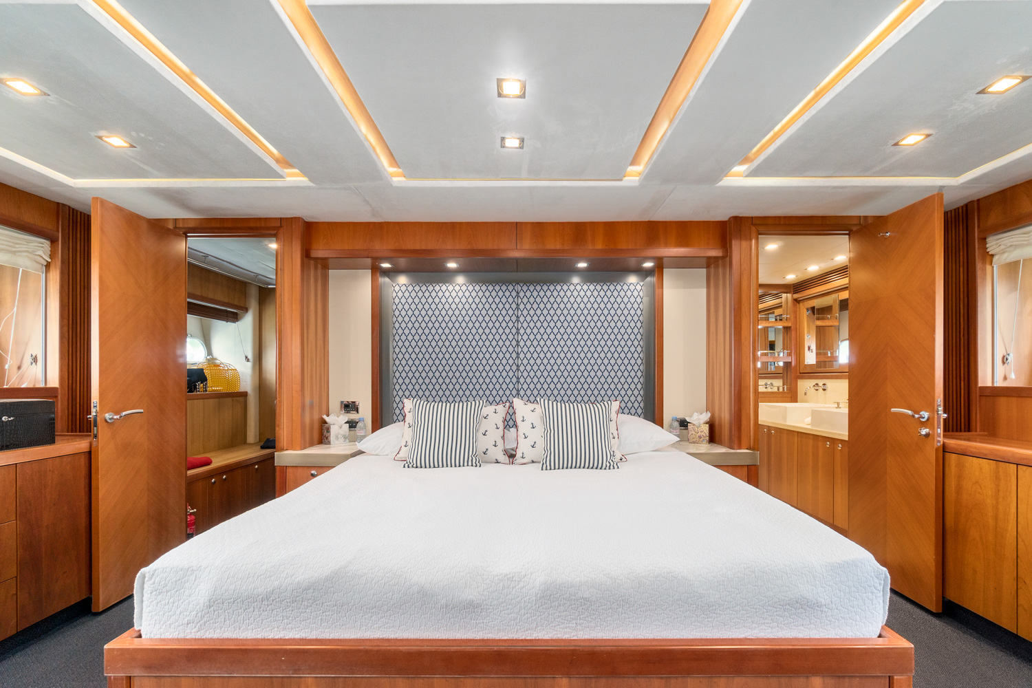 sunseeker 108 yacht for sale 80