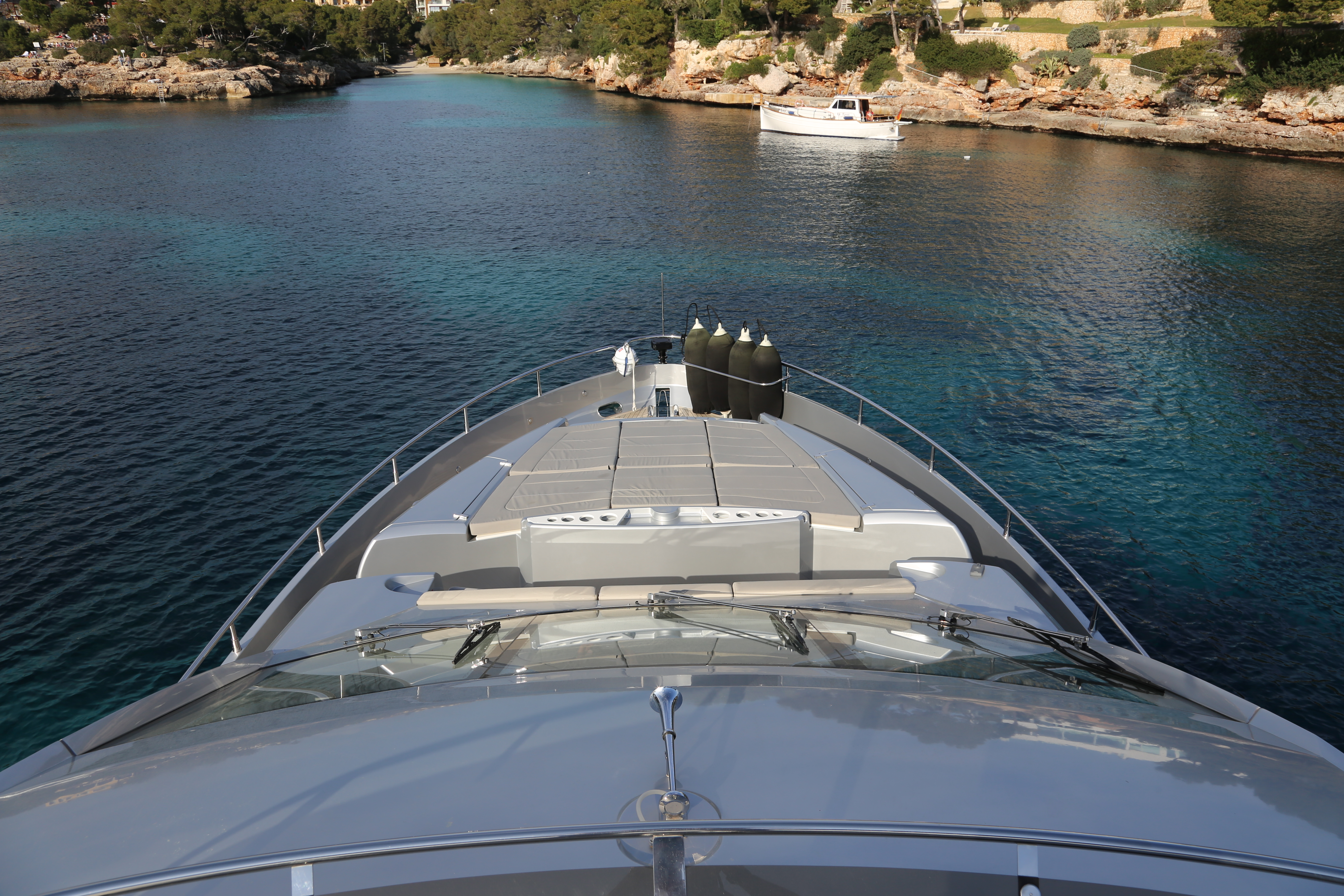 sunseeker manhattan 73 yacht for sale 14