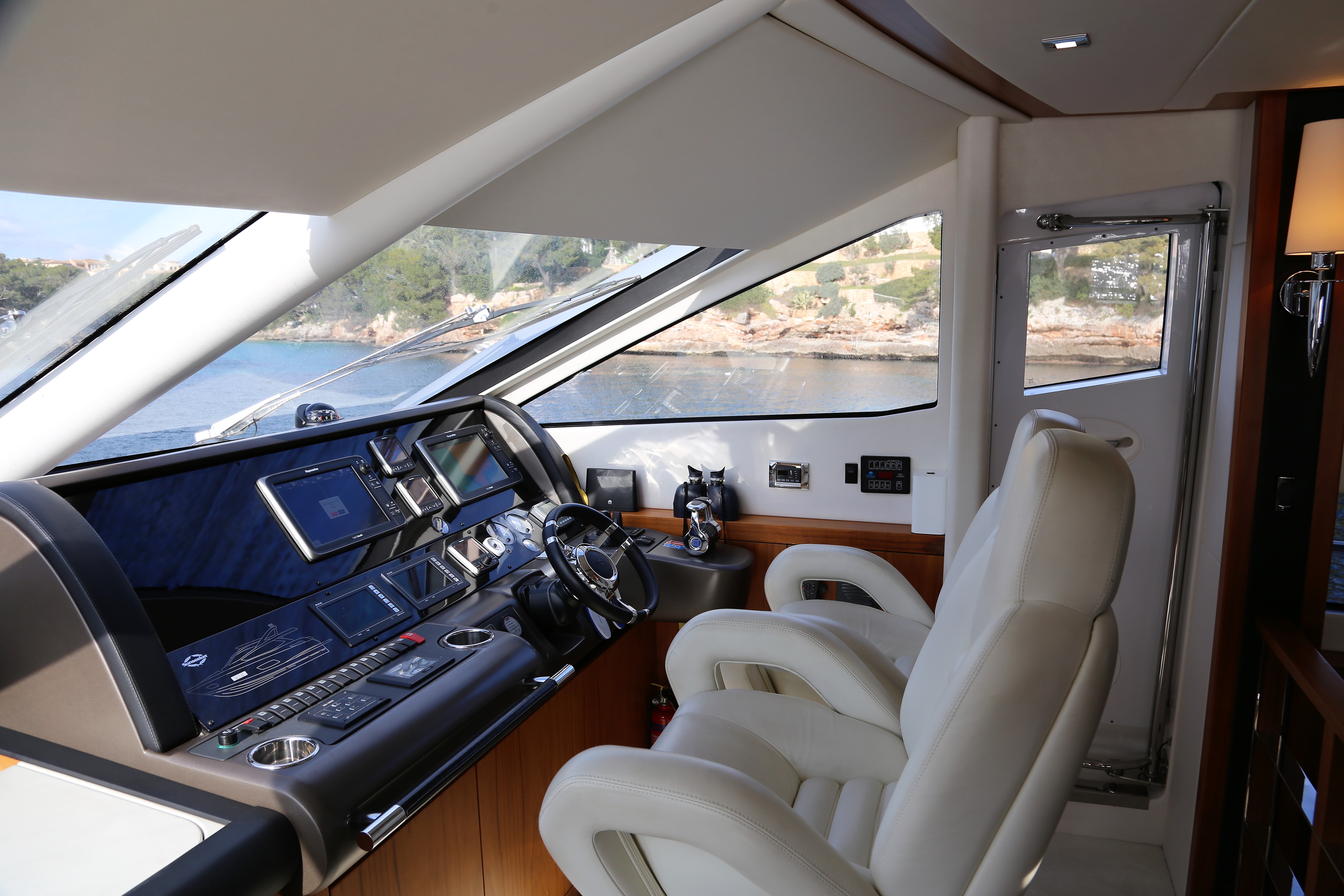 sunseeker manhattan 73 yacht for sale 23